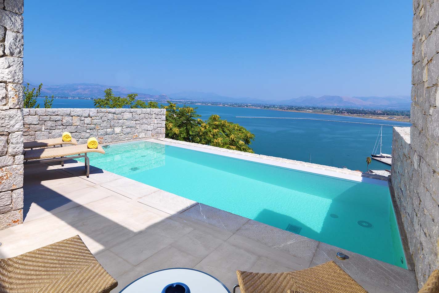 8. Luxury Bungalow Sea View Private Pool