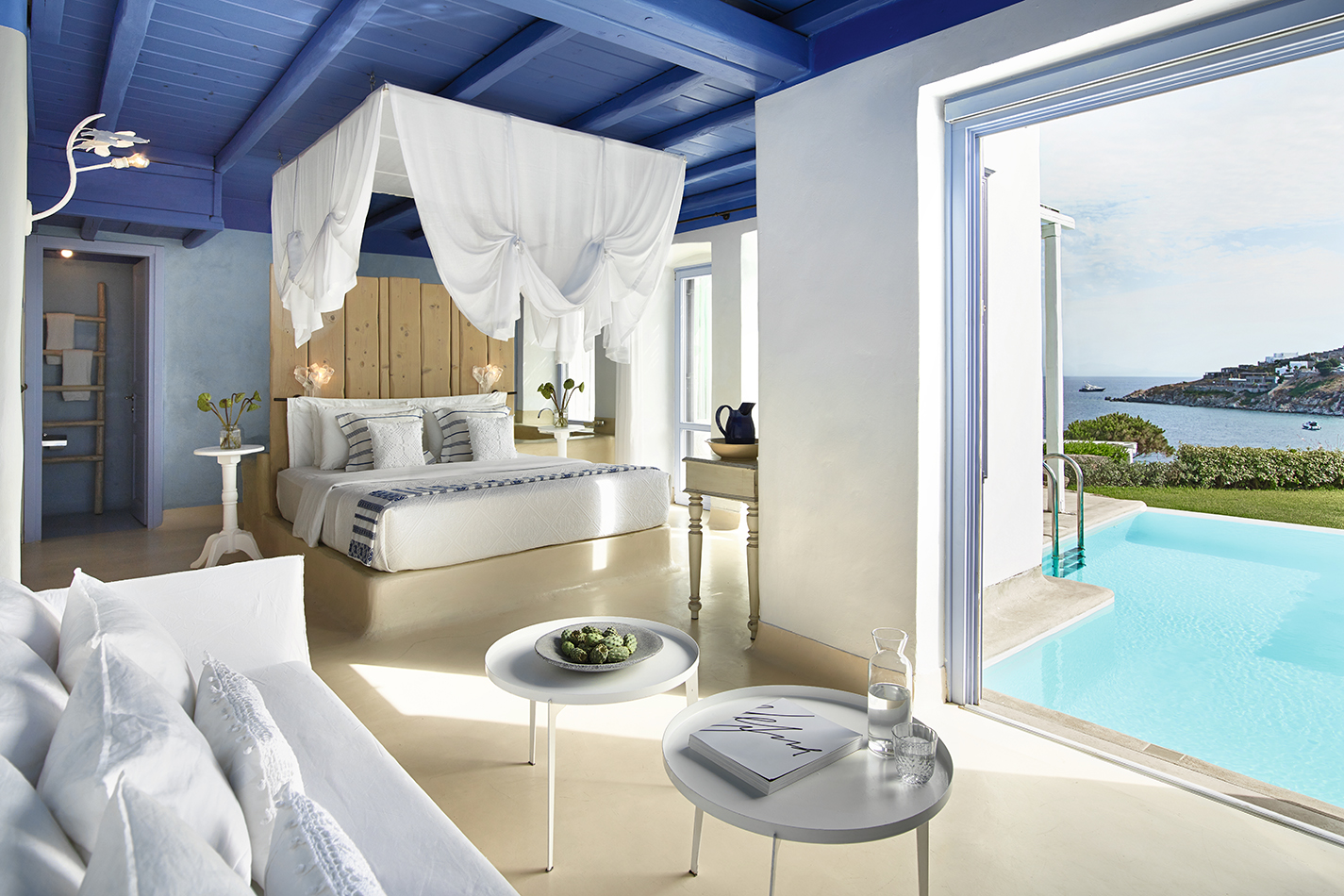 MykonosBlu_17-Endless-Blu-Villa-with-Private-Pool,-Master-Bedroom-with-King-Size-Canopy-Bed-Overlooking-the-Sea